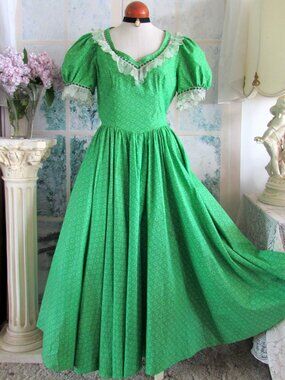 VICTORIAN COSTUME GOWN, L, WIDE SKIRT, PUFFED SLEEVES, CIVIL WAR VINTAGE DRESS